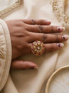 Stunning Antique Gold Plated Ring