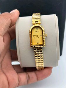 DIOR PREMIUM QUALITY LADIES WATCH AT SALE