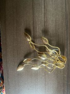 Elegant Gold Leaf Design Jewellery