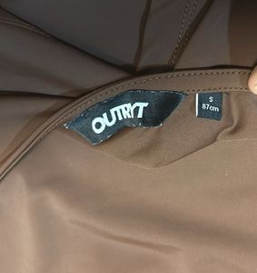 Chocolate Brown Backless Crop Top 🧸