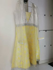 Elegant Yellow Kurta Set