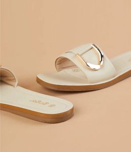 Ginger by Lifestyle buckled Flats