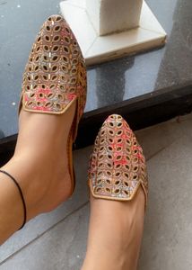 Embellished Jutti Flats