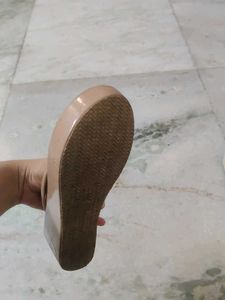 4 Pair of Footwear in good condition || 38 and 37