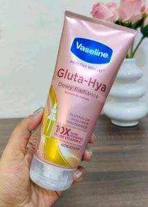 Vaseline Gluta-Hya Dewy Radiance Serum-in-Lotion