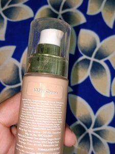 MyGlamm Super Serum Foundation