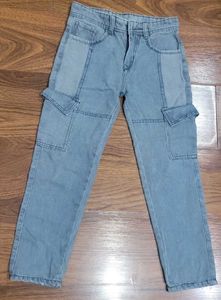 Stylish Light Wash Cargo Jeans