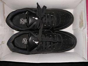 🖤👟 Black Nike Sneakers 👟🖤