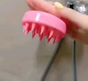 🌸 Soft Silicone Massage Shampoo Brush