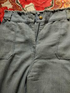 DE-63 Size 30 Straight Jeans