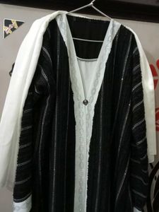 Elegant Striped Abaya
