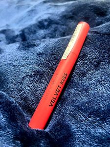 STUDIO-WET Velvet Kiss Lipstick