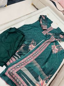 Elegant Green Floral Print Kurta Set