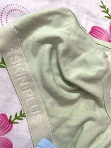 sports Bras - Comfortable &amp; Stylish