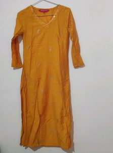 Anubhuteer Kurta Set