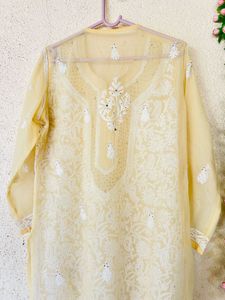 Elegant Chikankari Kurta