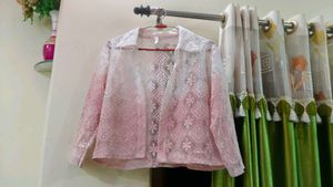 Cute Pink &amp; White Floral Lace Shrug (Size L)✨