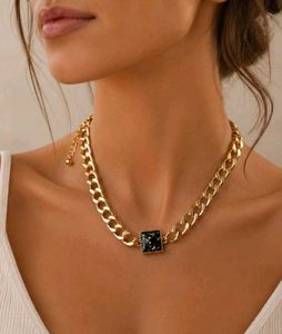 Chunky Gold Chain Necklace with Square Pendant