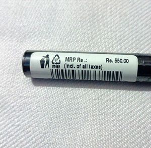 Lakme Fine Tip Liner Pen