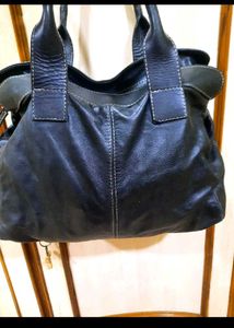 Chic Two-Tone Leather Handbag