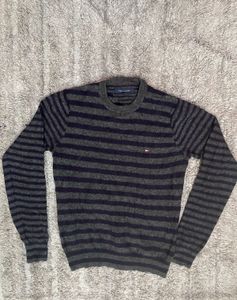 Tommy Hilfiger Men’s Striped crew neck Sweater