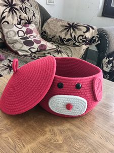 *Cute Bear 🐻 Woven Basket with Cap*