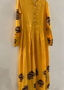 yellow gold  colour floor length kurt