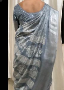Elegant Grey Woven Saree