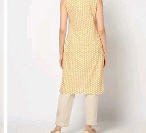 sleevless Yellow Polka Dot kurta