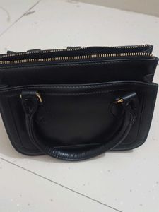 Chic Black Handbag