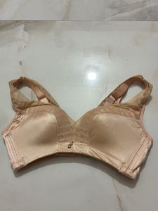 Elegant Lace Trim Bra