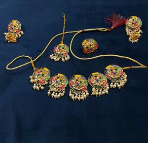Multicolor Necklace Set With Maangteeka
