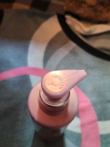 Pond's Bright Beauty Light Creme Body Lotion