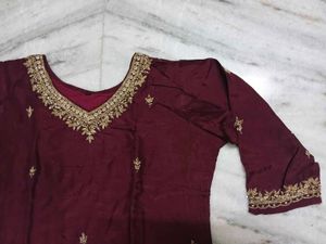 Zardosi work kurta set😍