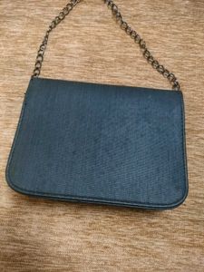 Chic Chain Crossbody Bag
