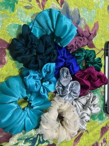 11 pcs used Assorted Satin Scrunchie Set