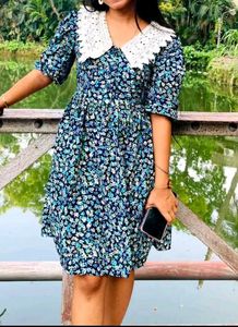 Floral Print Dress with Lace Collar