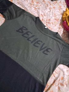 2 Women's Jeans and T-Shirt Set