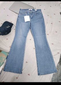 Light Wash Flared Jeans