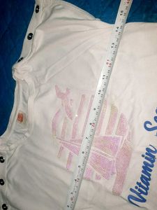 Cute White T-Shirt with "Vitamin Sea" Graphic