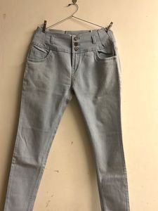 Light Wash High Waist Jeans