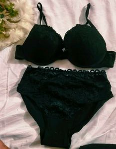 Lace Trimmed Black Bra & Panty Set