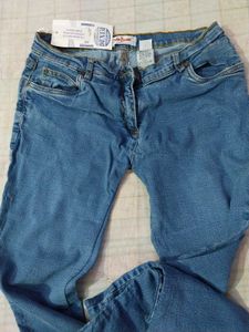 New jeans with tag