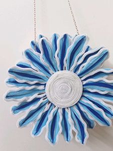 Viral Pipe Cleaner Blue Flower Charm Crossbody Bag