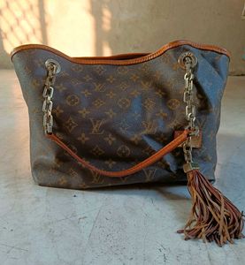 Stunning & Timeless - Authentic Louis Vuitton Mono