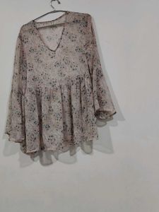 Top In Foral Print