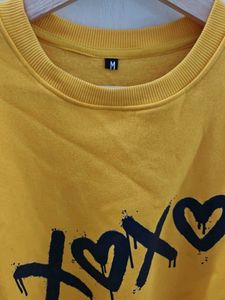 Oversize Yellow "XOXO" Graphic Sweatshirt