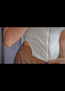 White Zip-Up Collared Crop Top