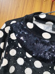 Girls Velvet Stretchable Party Top With Sequin Wo
