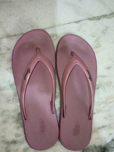 8.5 Or 9 It Is Most Comfortable And Soft Slippers In New Condition